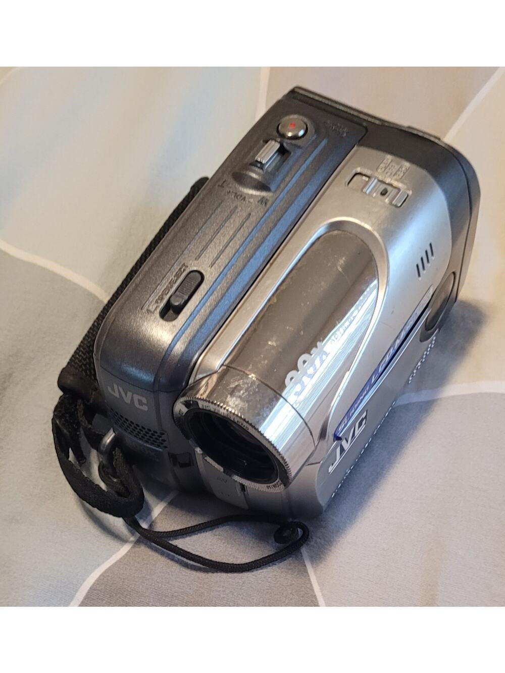 JVC GR-DA30 Digital Video Camera For Parts/Not Working